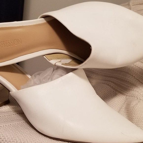 SHOES - Picture 4 of 4